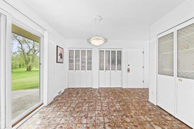 11040 N Riverland COURT, Mequon, WI 53092