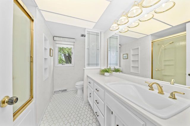11040 N Riverland COURT, Mequon, WI 53092