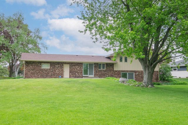 11040 N Riverland COURT, Mequon, WI 53092