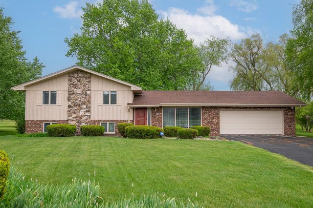 11040 N Riverland COURT, Mequon, WI 53092
