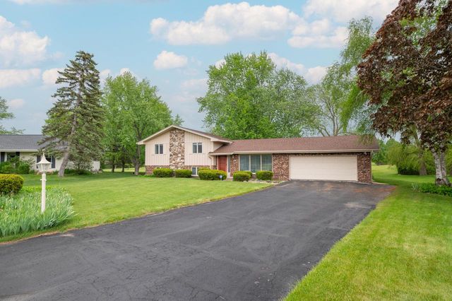 11040 N Riverland COURT, Mequon, WI 53092