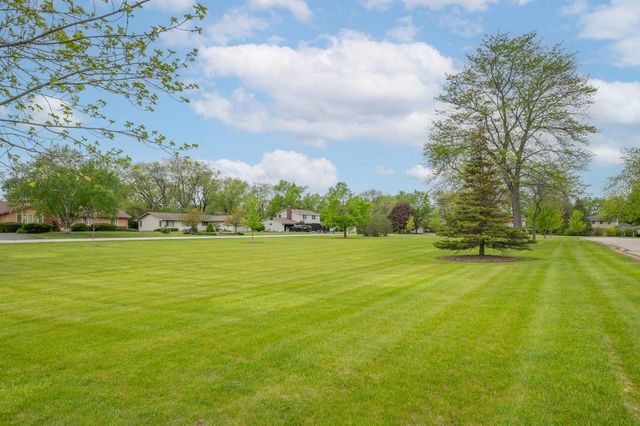 11040 N Riverland COURT, Mequon, WI 53092