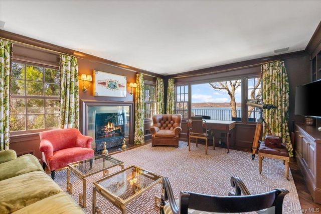 516 Centre Island Road, Centre Island, NY 11771
