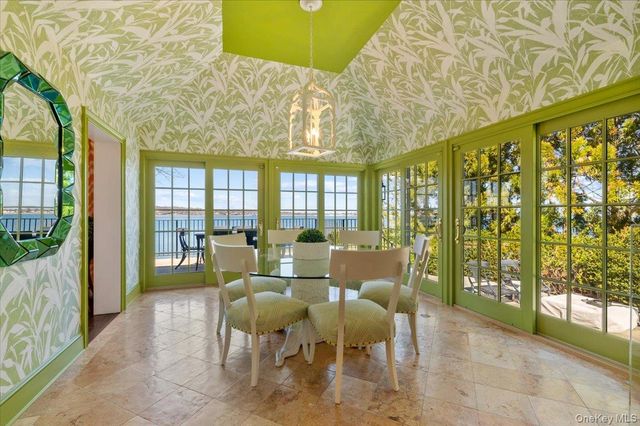 516 Centre Island Road, Centre Island, NY 11771