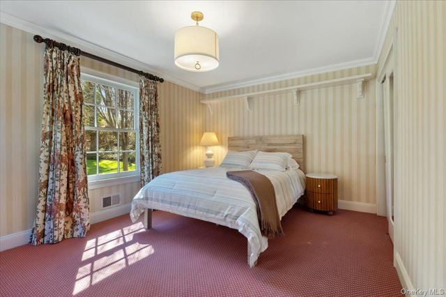 516 Centre Island Road, Centre Island, NY 11771