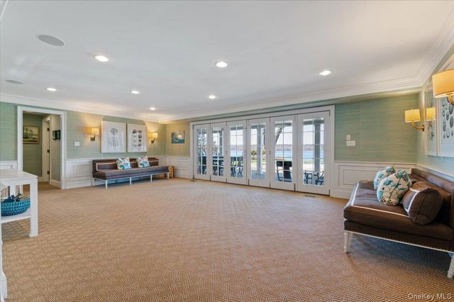 516 Centre Island Road, Centre Island, NY 11771