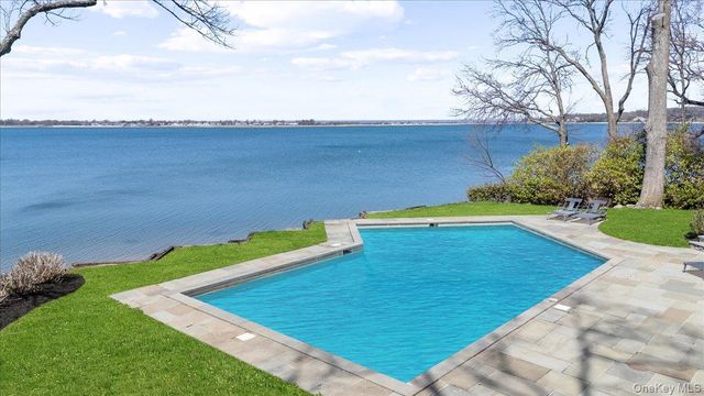 516 Centre Island Road, Centre Island, NY 11771