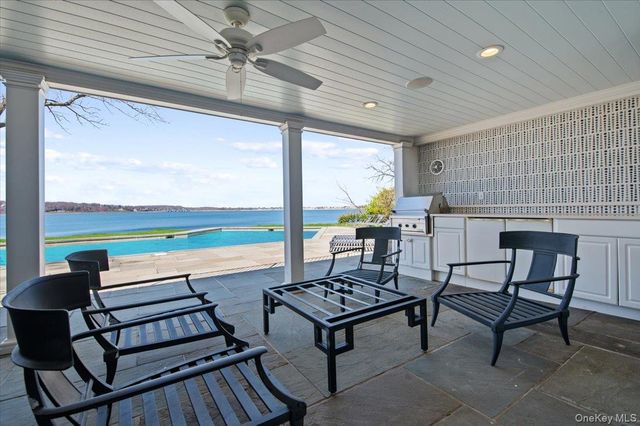 516 Centre Island Road, Centre Island, NY 11771