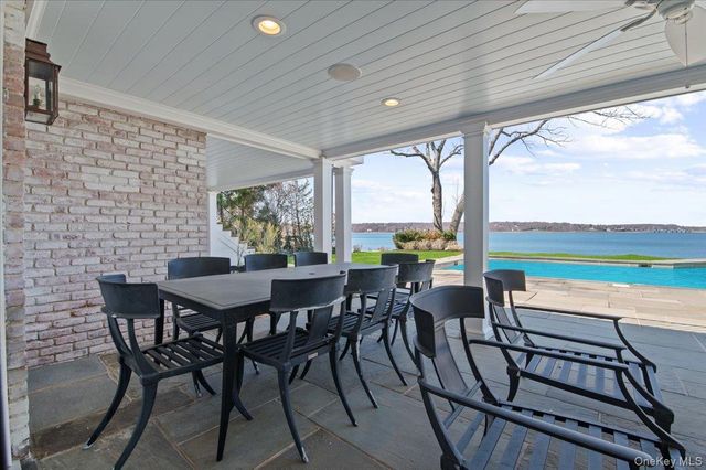 516 Centre Island Road, Centre Island, NY 11771
