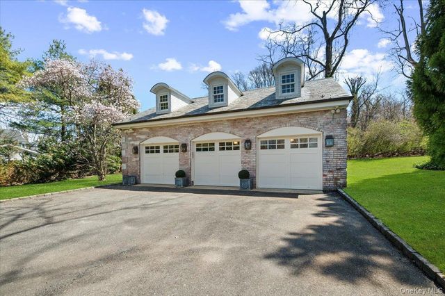 516 Centre Island Road, Centre Island, NY 11771