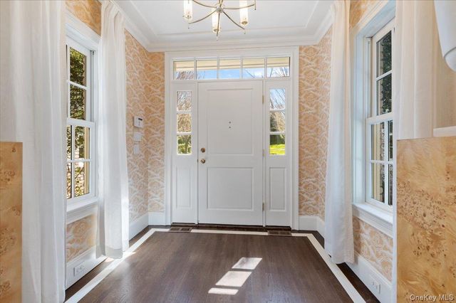 516 Centre Island Road, Centre Island, NY 11771
