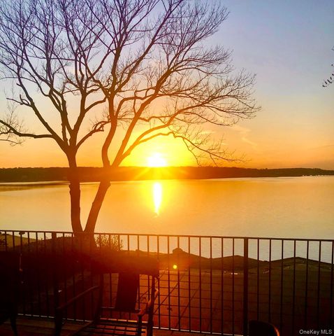516 Centre Island Road, Centre Island, NY 11771