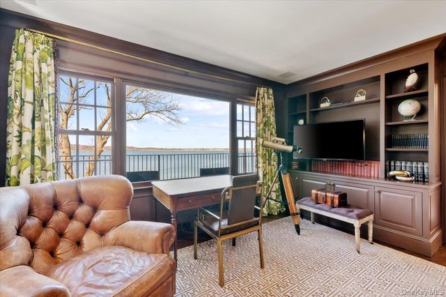 516 Centre Island Road, Centre Island, NY 11771