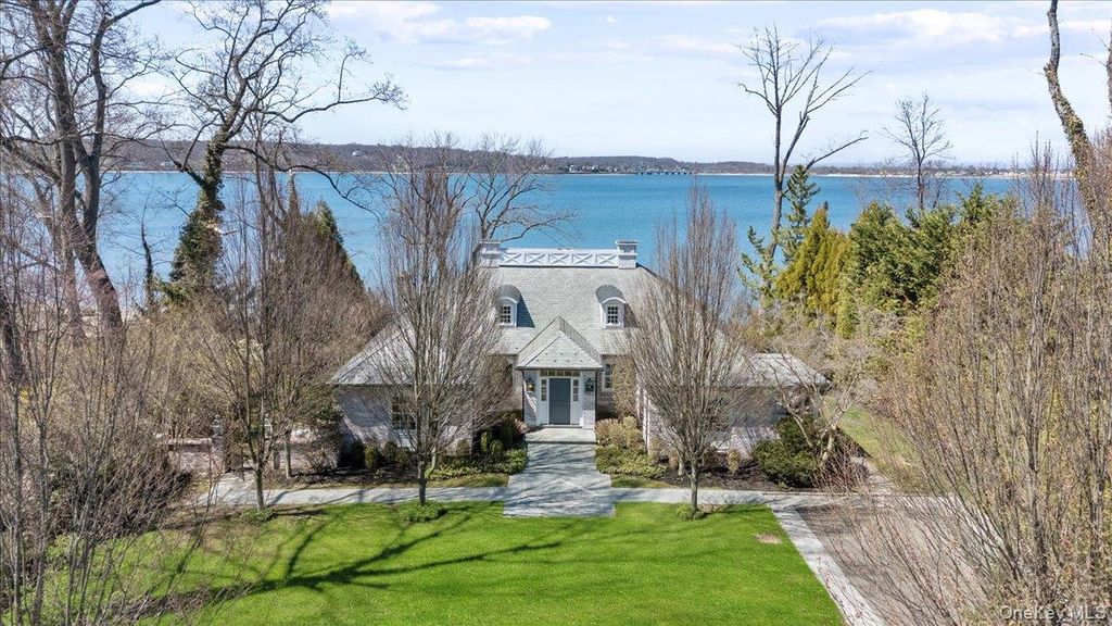 516 Centre Island Road, Centre Island, NY 11771