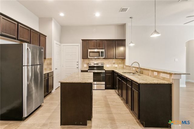 541 Creekside Forest, New Braunfels, TX 78130