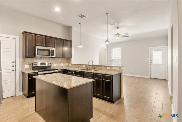 541 Creekside Forest, New Braunfels, TX 78130