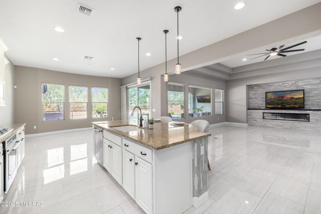 2543 Wychwood Court, Tucson, AZ 85749