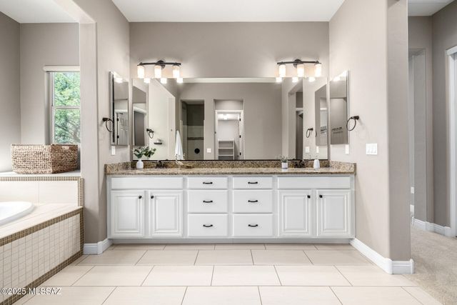 2543 Wychwood Court, Tucson, AZ 85749