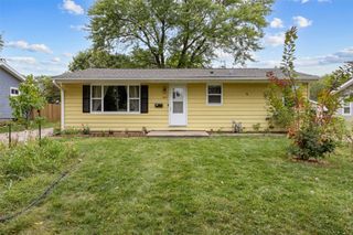 1211 Pine St, Iowa City, IA 52240