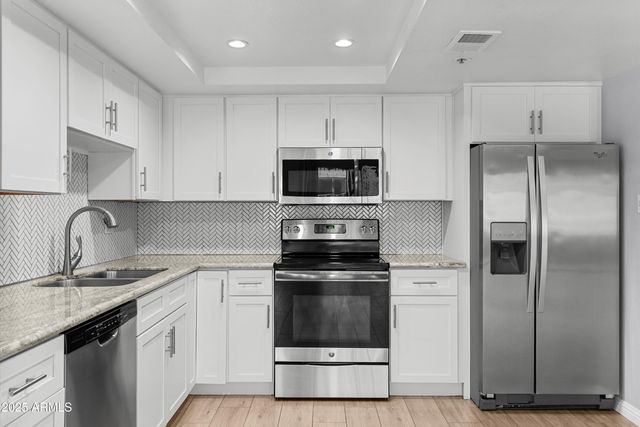 7950 E CAMELBACK Road 404, Scottsdale, AZ 85251