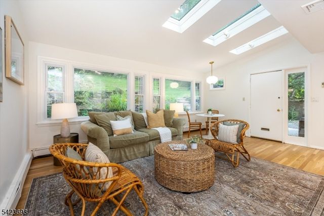 73 Harding Dr, South Orange Village Twp., NJ 07079