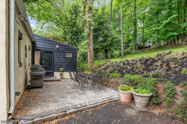 73 Harding Dr, South Orange Village Twp., NJ 07079