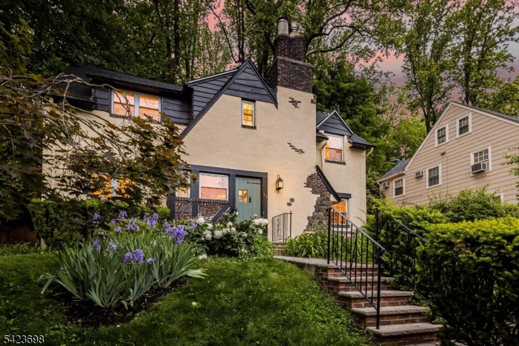 73 Harding Dr, South Orange Village Twp., NJ 07079