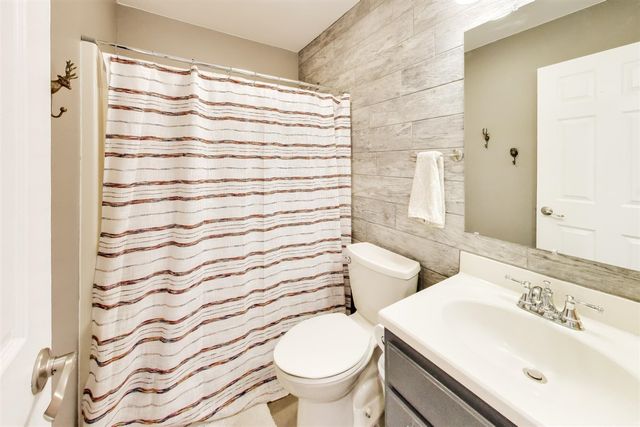 4015 Silver Oaks Drive, Saint Joseph, MI 49085