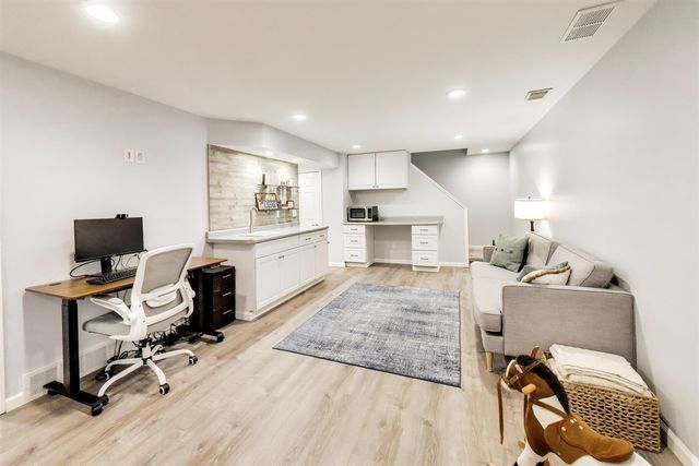 4015 Silver Oaks Drive, Saint Joseph, MI 49085