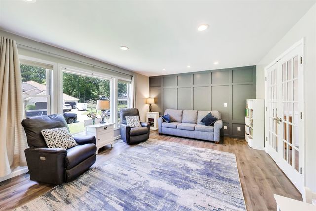 4015 Silver Oaks Drive, Saint Joseph, MI 49085