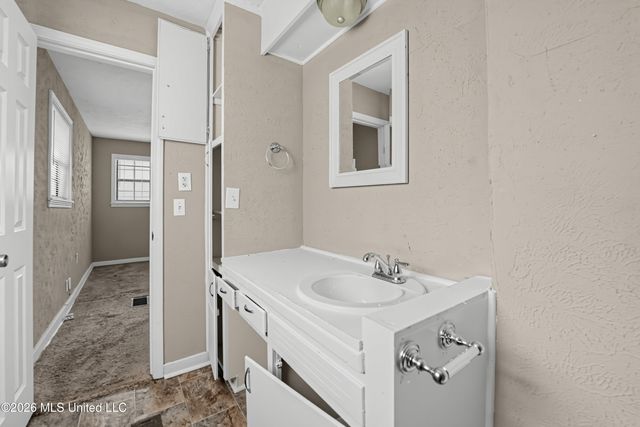 2722 Pinedale Street, Jackson, MS 39204