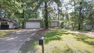 2722 Pinedale Street, Jackson, MS 39204