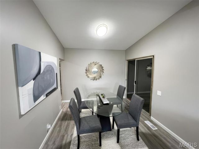 3145 Parker Road, Florissant, MO 63033
