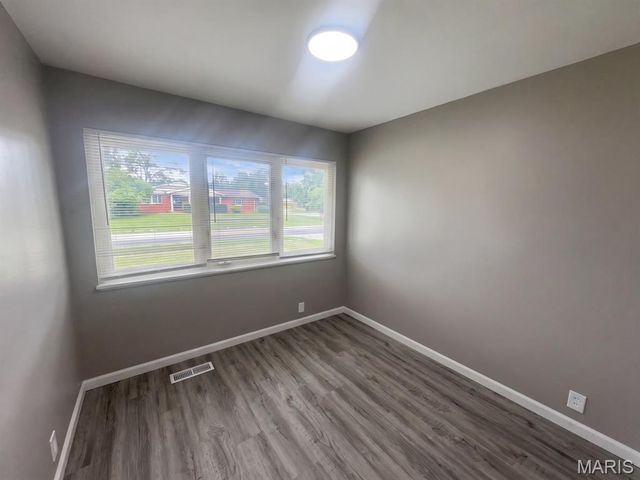 3145 Parker Road, Florissant, MO 63033
