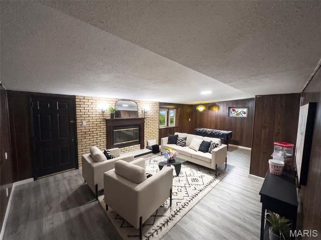 3145 Parker Road, Florissant, MO 63033