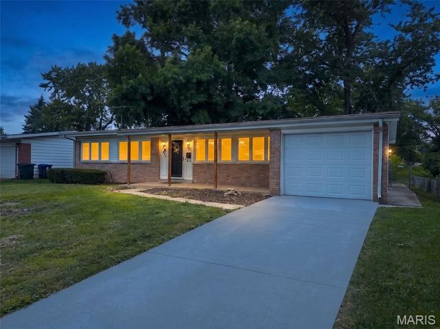3145 Parker Road, Florissant, MO 63033