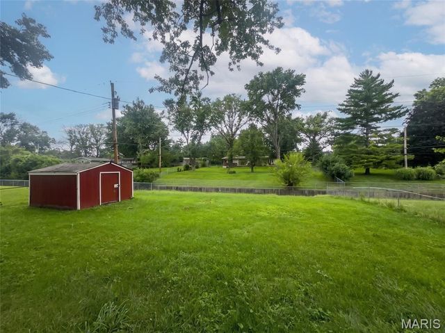 3145 Parker Road, Florissant, MO 63033