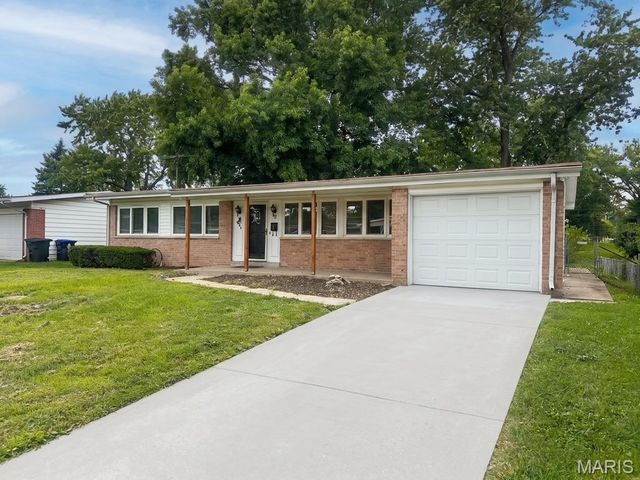 3145 Parker Road, Florissant, MO 63033