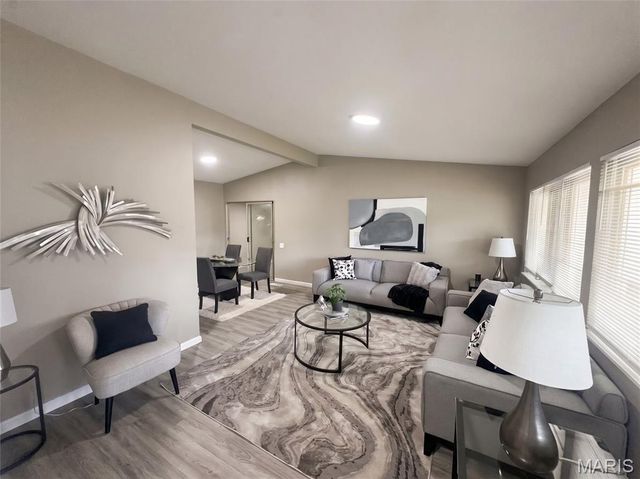 3145 Parker Road, Florissant, MO 63033