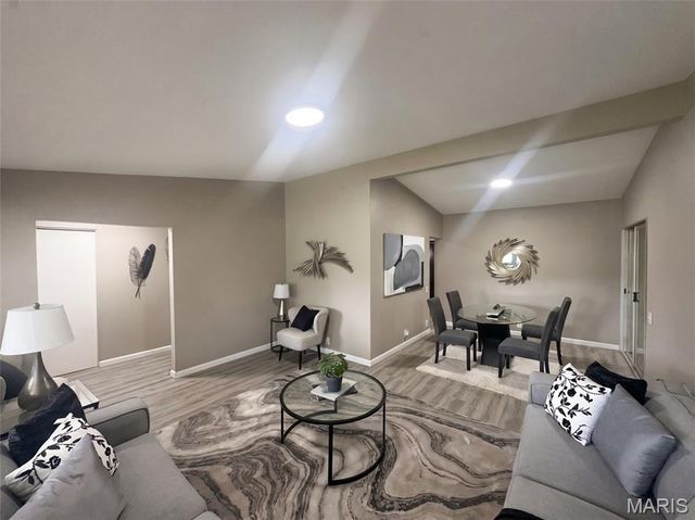 3145 Parker Road, Florissant, MO 63033