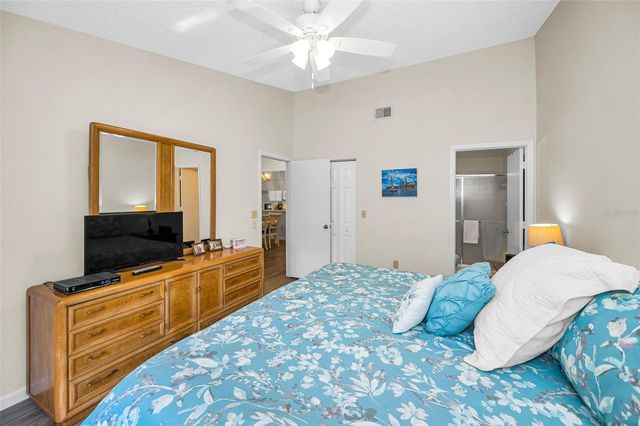 39650 US HIGHWAY 19 N 1511, Tarpon Springs, FL 34689