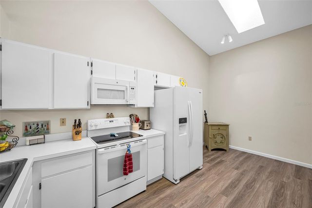 39650 US HIGHWAY 19 N 1511, Tarpon Springs, FL 34689