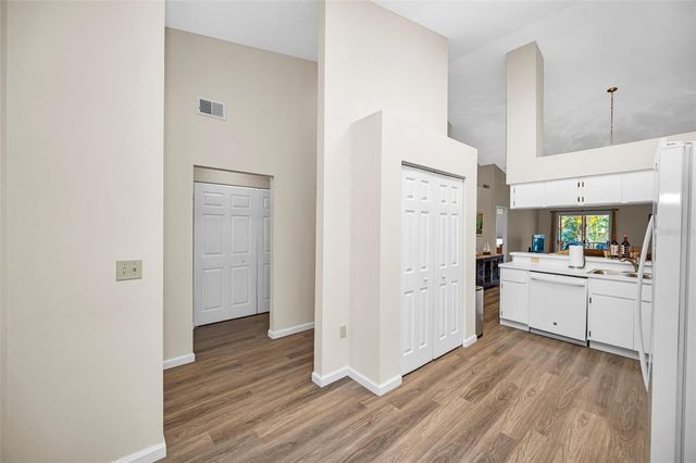 39650 US HIGHWAY 19 N 1511, Tarpon Springs, FL 34689