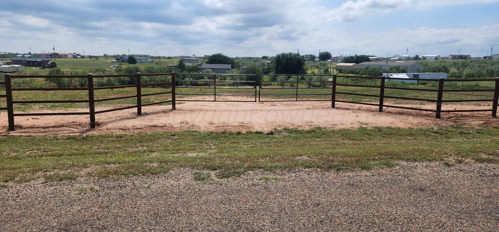 5207 TOMAHAWK Trail, Amarillo, TX 79124