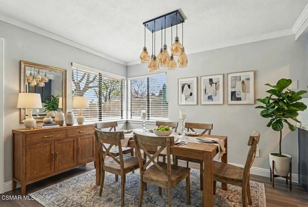 Image 6 of property listing at 2476 Chandler Avenue 4, Simi Valley, CA 93065