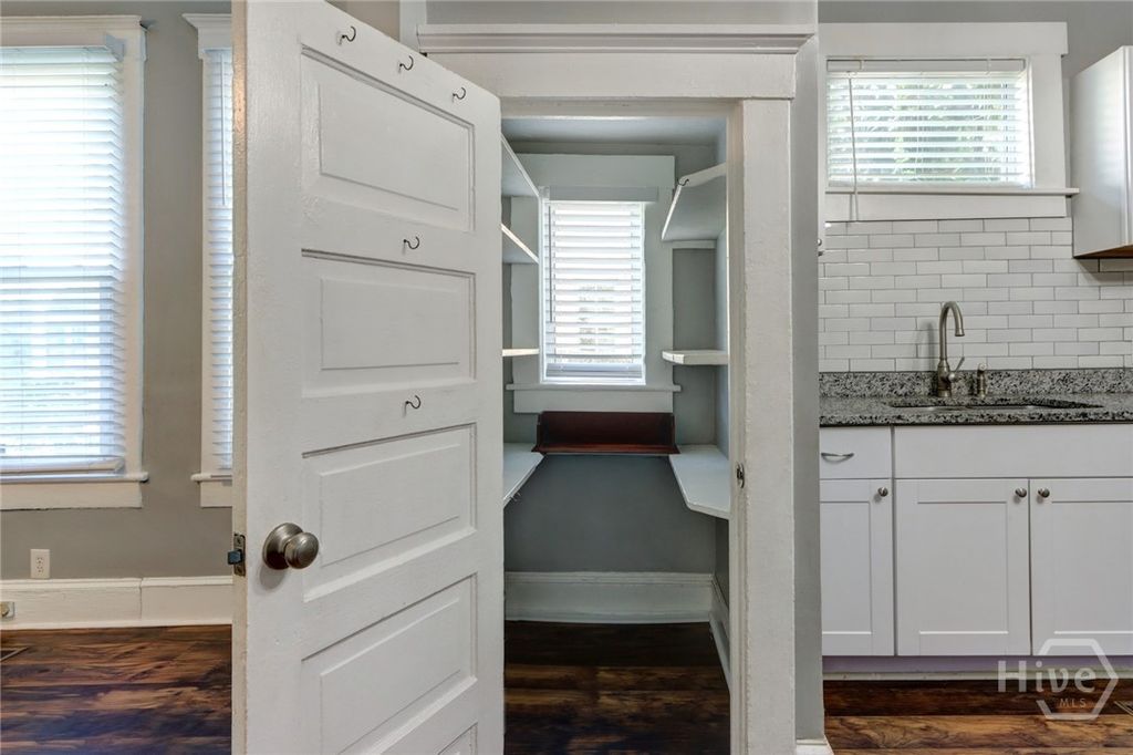 Image 16 of property listing at 510-512 W 39th Street, Savannah, GA 31415