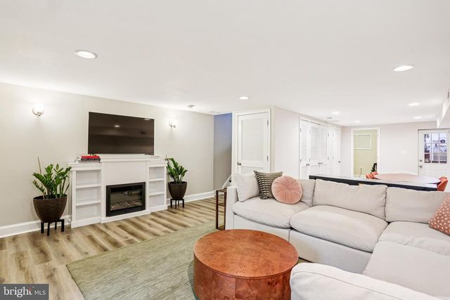 5027 3RD ST NW, Washington, DC 20011