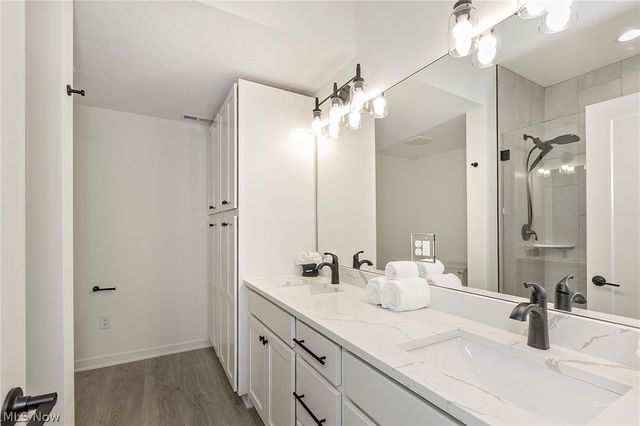 5059 Shepherds Glen, Willoughby, OH 44094
