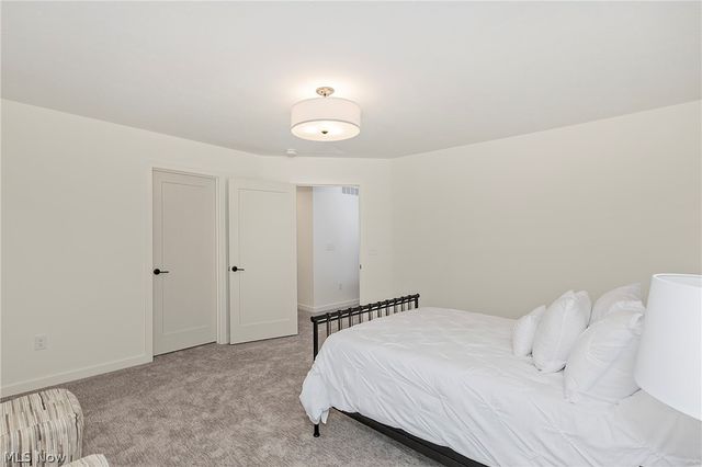5059 Shepherds Glen, Willoughby, OH 44094