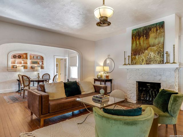 206 Laurel Heights Place, San Antonio, TX 78212